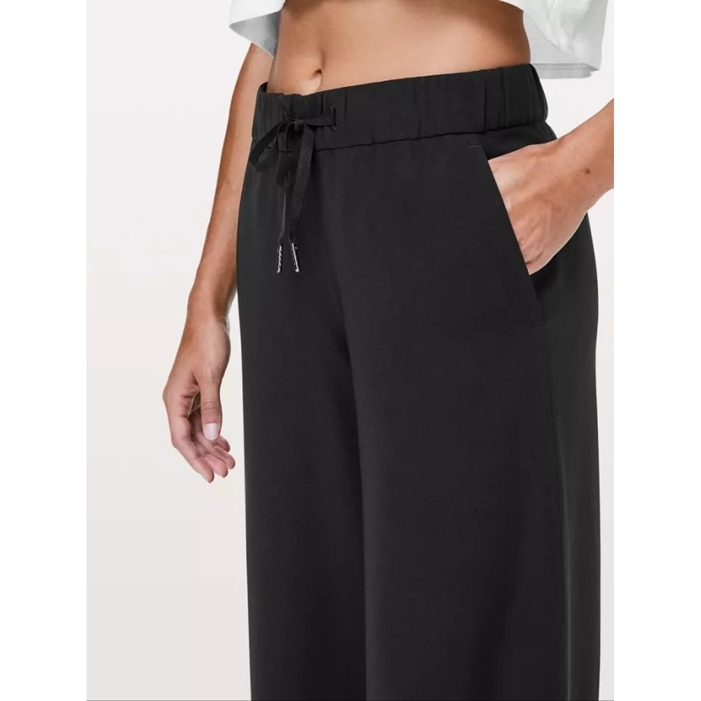 Lululemon On The Fly Pant Wide Leg in Black